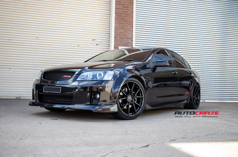 HOLDEN-COMMODORE-VENOM-GLOSS-BLACK